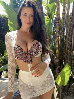 Female Escorts in Foxoso Hotel Hotel